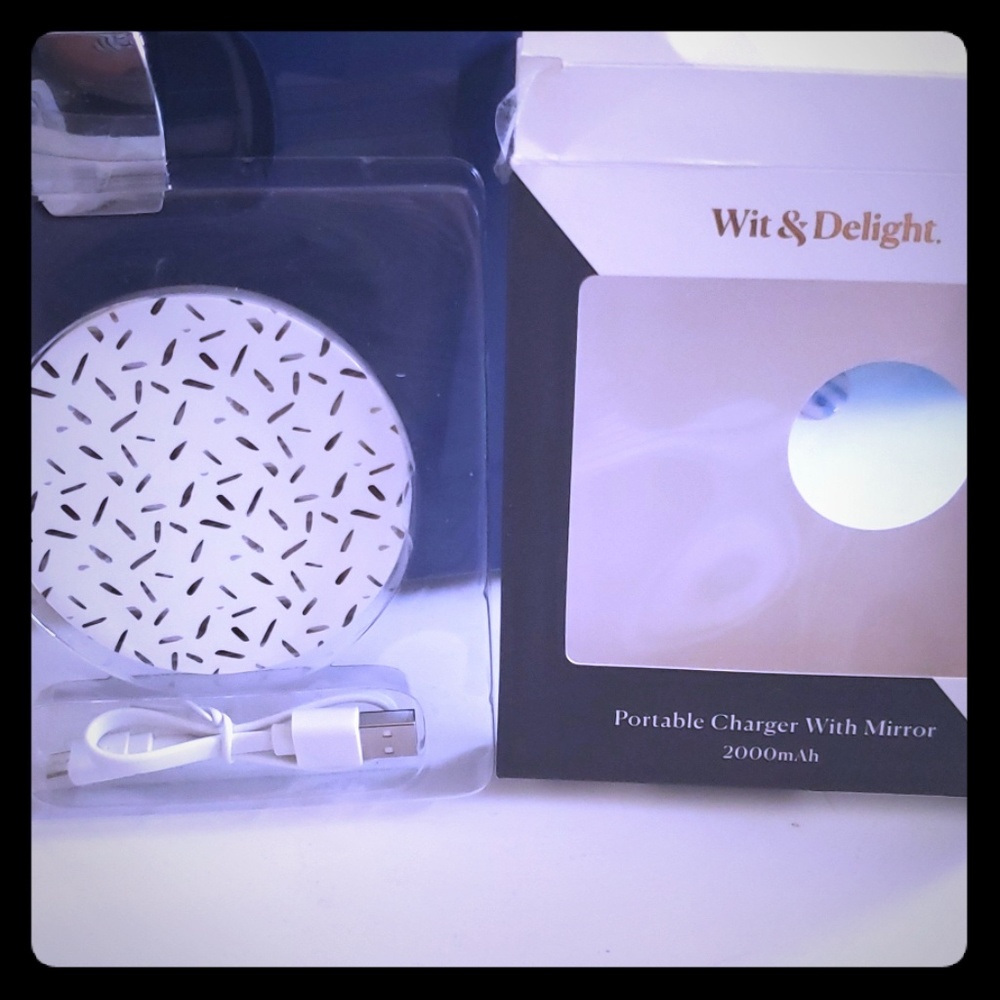 2/$10 Wit & Delight Portable Charger NWOT